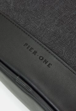 Pier One Unisex - Toilettas - Black -Pier One 05d508e36bb14f79b1a50f5dfb5612b7
