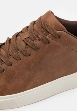 Pier One Unisex - Sneakers Laag - Cognac -Pier One 1ede9a8d3f614add9e57eb38fcd5178b scaled