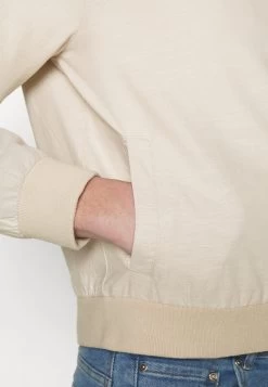 Pier One Bomberjacks - Beige 9 Pier One Bomberjacks - Beige -Pier One 2aaa0e5d7e314004b7873f919d0ce4a0