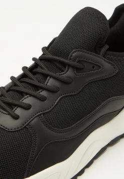 Pier One Unisex - Sneakers Laag - Black/White -Pier One 383be7e17d7b4e6fb1f7aa6c378ae4ea