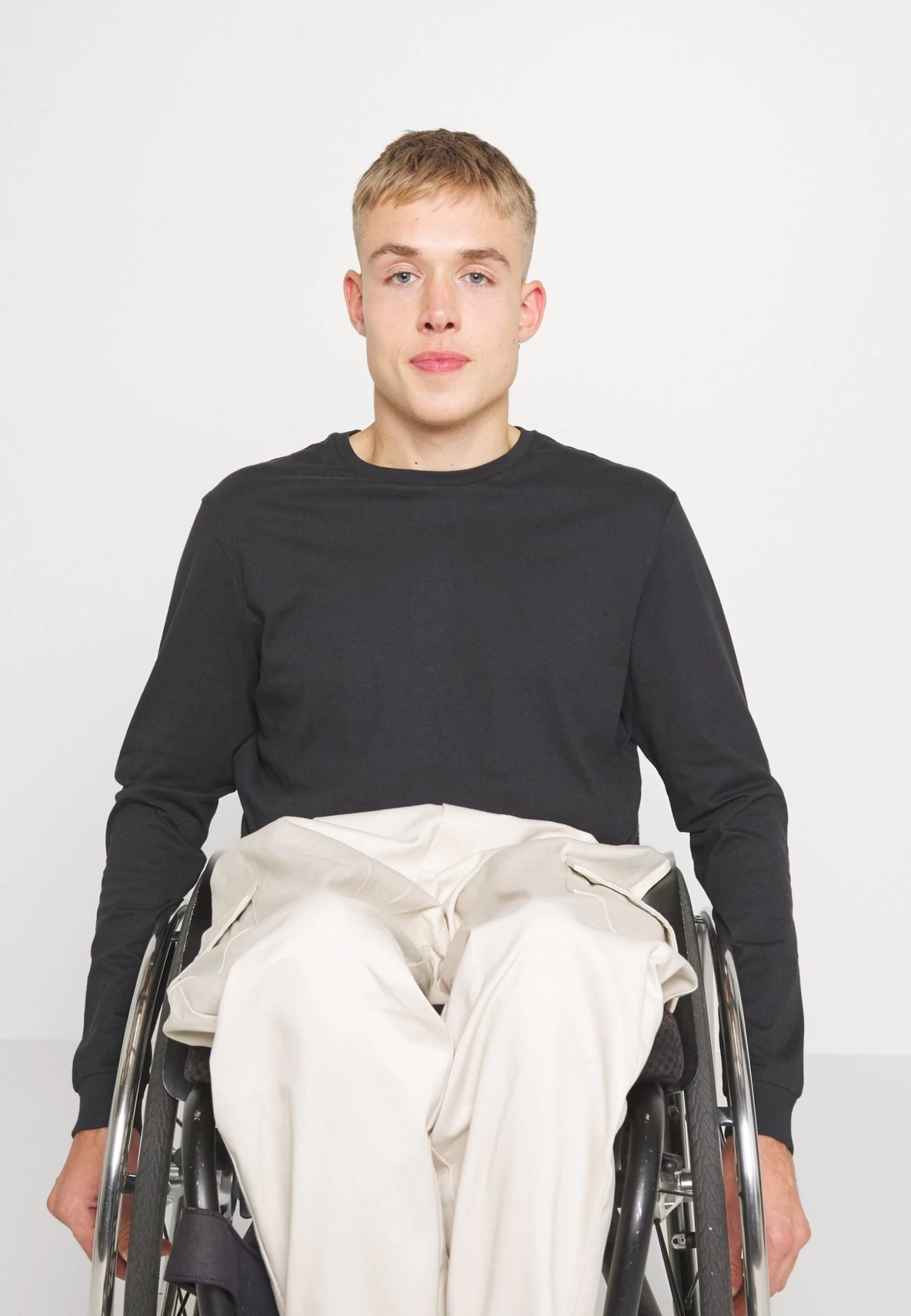 Pier One Longsleeve - Black 3 Pier One Longsleeve - Black - Afbeelding 3