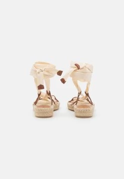 Pier One Leather - Sandalen Met Plateauzool - 003 - Off-White -Pier One 6913d0a04f2b40e89c332e3a67067515