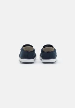 Pier One Unisex - Sneakers Laag - Dark Blue -Pier One 6ef35402e6874213ab2a07f1503526e4