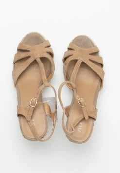 Pier One -Pier One 8197e903d1084ec4a4695c94fc0742f8