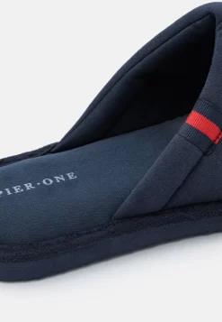 Pier One Pantoffels - Dark Blue -Pier One 9954de3b52d1446aaa30bc022339babd scaled