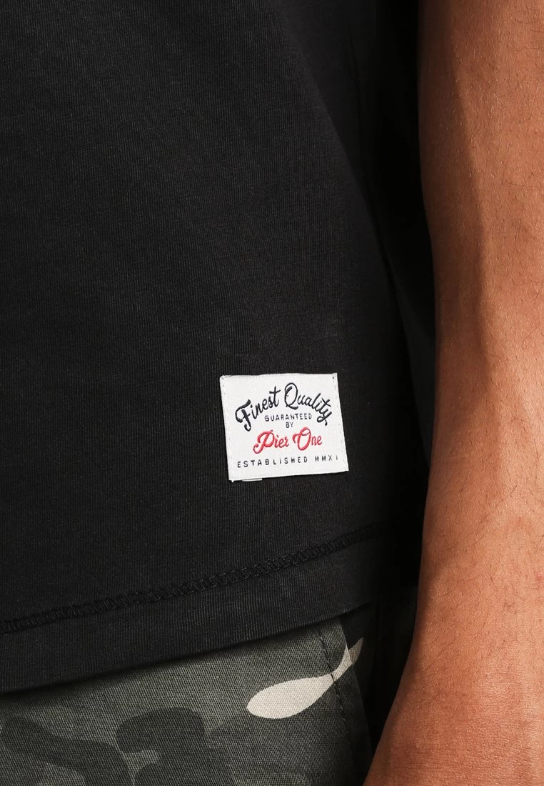 Pier One Garment Tee - T-Shirt Basic - Black 4 Pier One Garment Tee - T-Shirt Basic - Black - Afbeelding 4