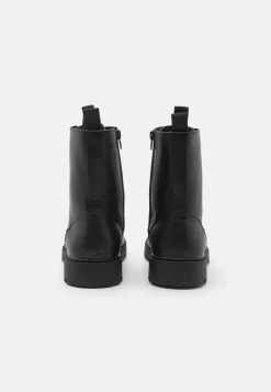 Pier One Unisex - Veterboots - Black 8 Pier One Unisex - Veterboots - Black -Pier One e2ad7bd076e74ffb91d45823d2715f58 scaled