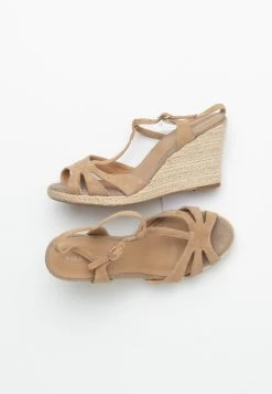 Pier One Sandalen Met Sleehak - Brown