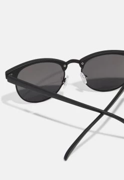 Pier One Unisex - Zonnebril -Black 6 Pier One Unisex - Zonnebril -Black -Pier One f41786acb4f54644b6e1caf49d70a762